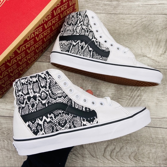 Vans Shoes - NWT Vans Sk8-Hi